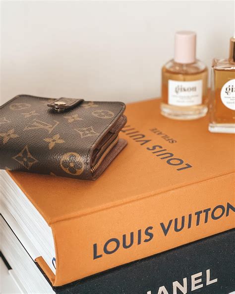 does louis vuitton fix wallets|louis vuitton repair price list.